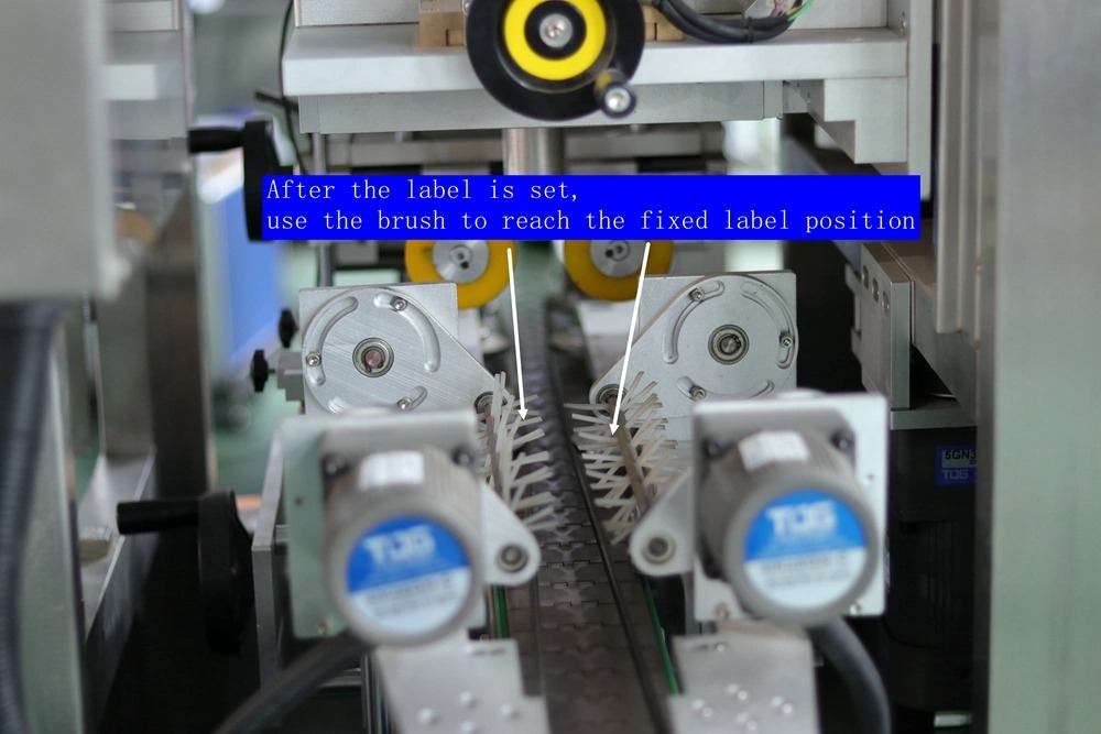 Аутоматска машина за етикетирање затварача на грлу са затварачем на врату боце